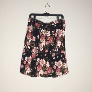 NWT Large Astoria Skirt!